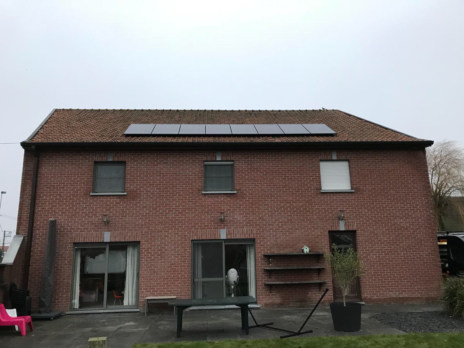zonnepanelen oost west opstelling in Roeselare